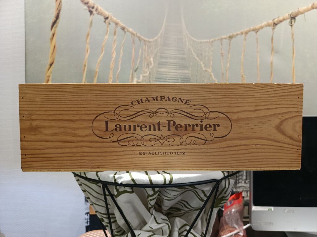Ancienne caisse à champagne Magnum Laurent Perrier vintage Bureau Collection XXe Artisanale Originale