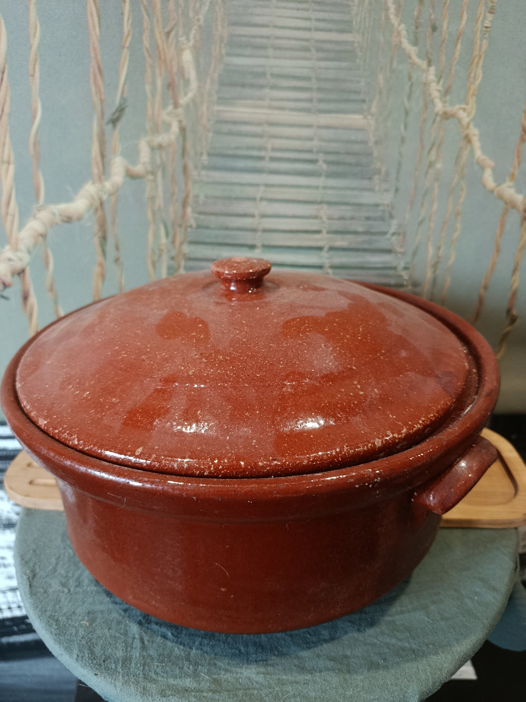 Marmite ancienne en terre cuite marron style Art Déco XXe siècle