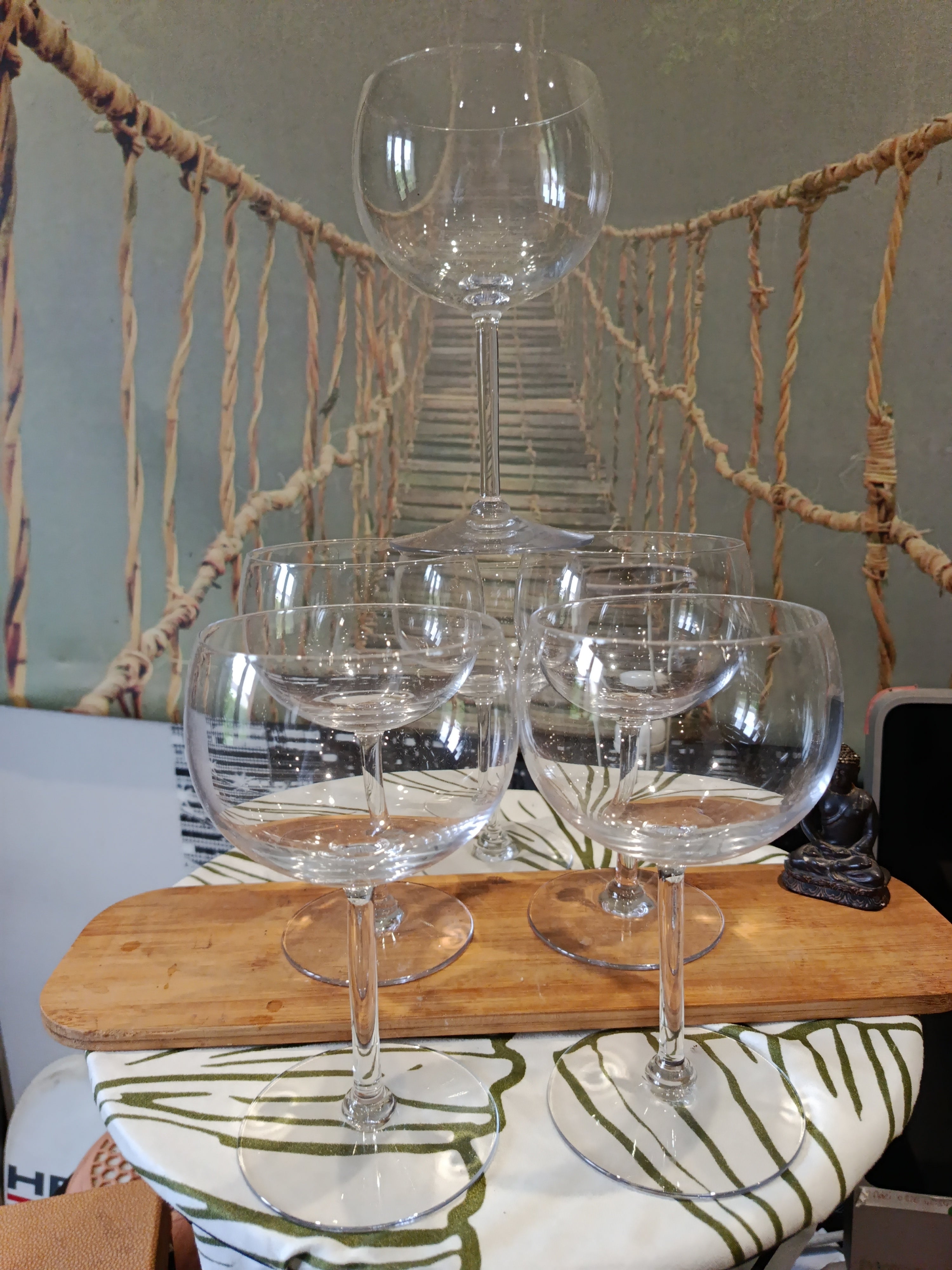 Lot 6 grands verres à ballon en verre ciselé Art Déco XXe siècle neufs