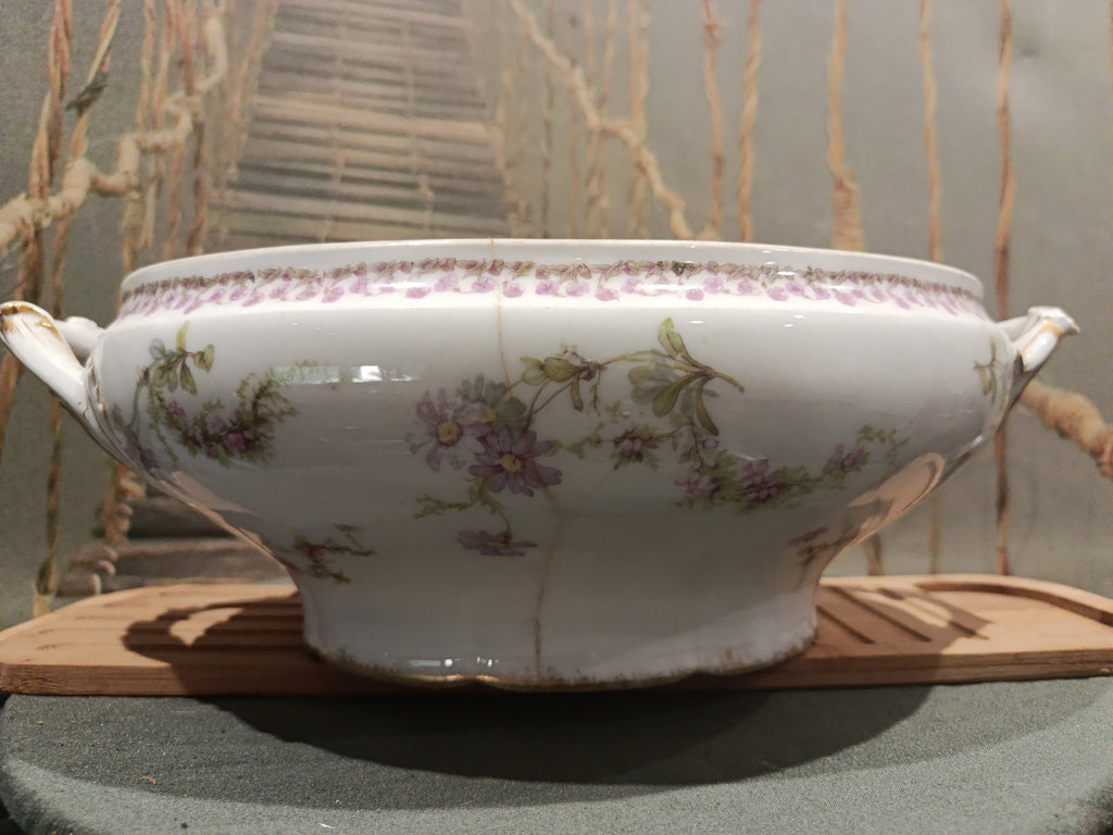 Soupière ancienne en porcelaine de Limoges Haviland motifs floraux dorés Art Déco XXe siècle
