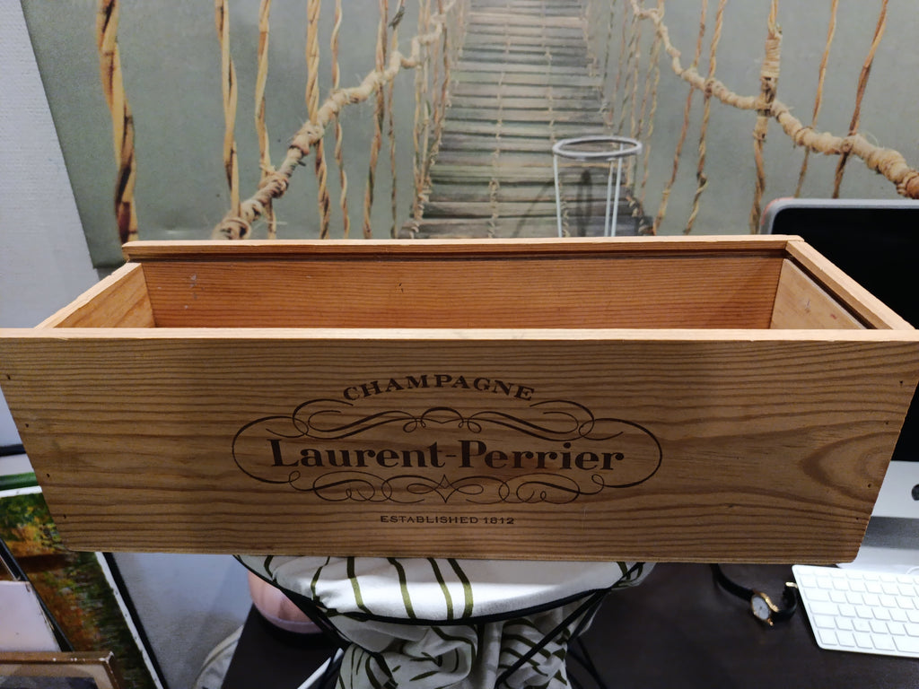 Ancienne caisse à champagne Magnum Laurent Perrier vintage Bureau Collection XXe Artisanale Originale