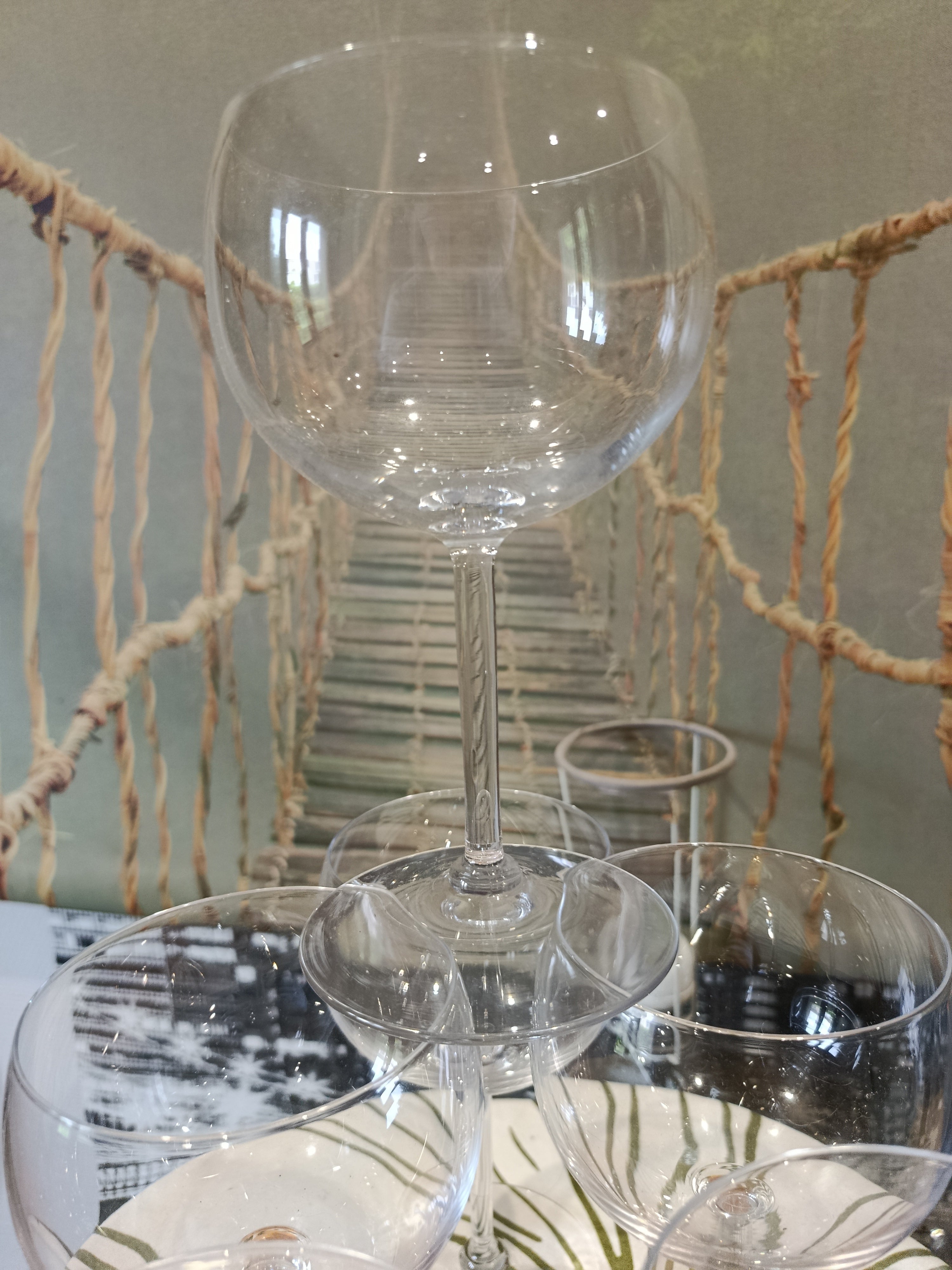 Lot 6 grands verres à ballon en verre ciselé Art Déco XXe siècle neufs