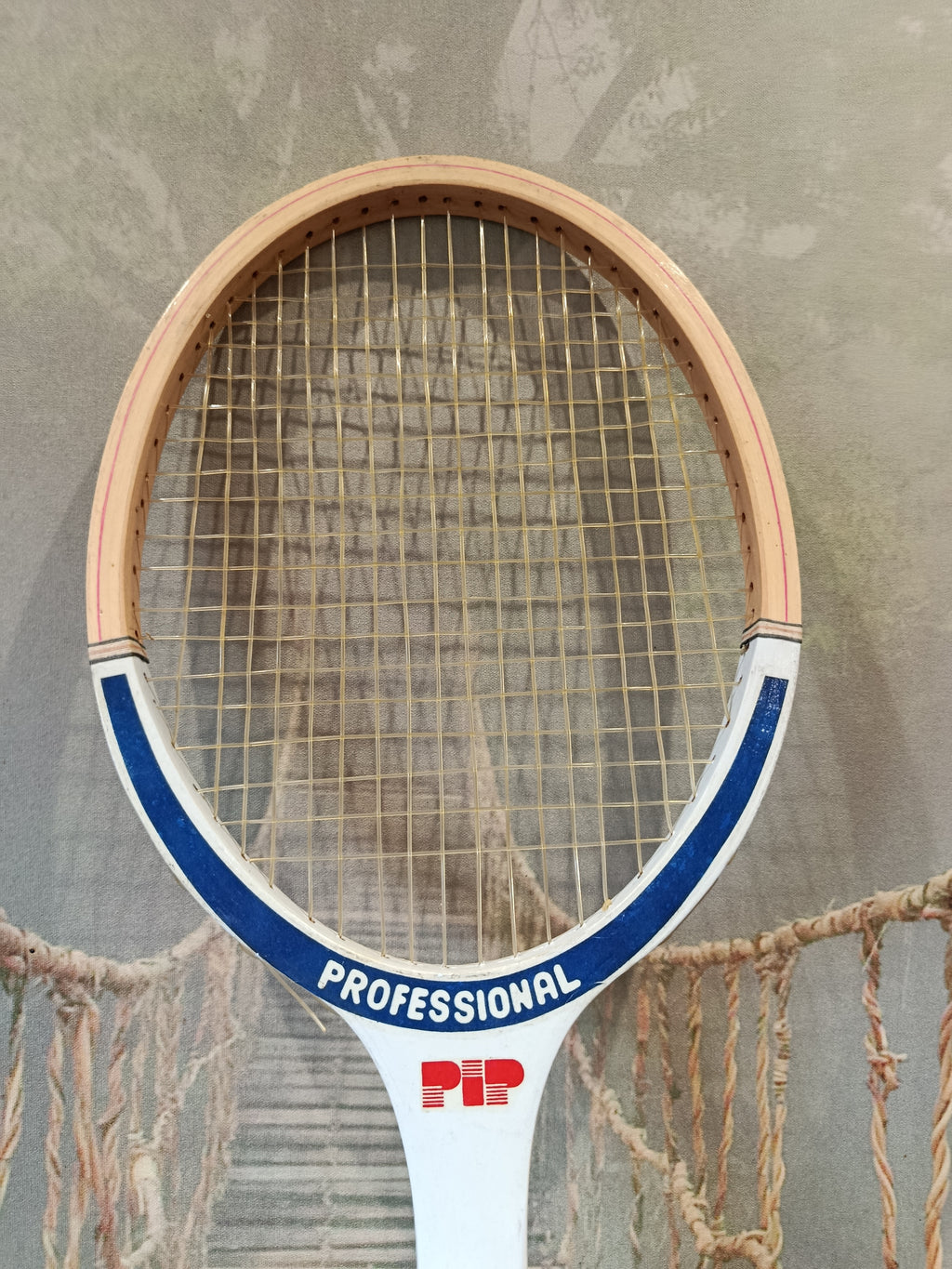 Raquette de tennis vintage en bois PIP collector XXe siècle années 70-90
