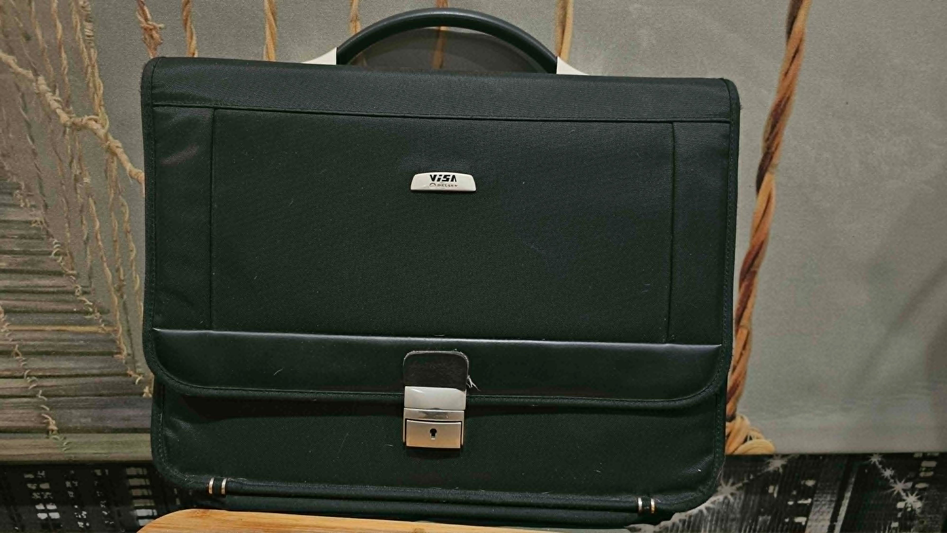 Sacoche professionnelle vintage en cuir Delsey Visa Original noir XXe siècle