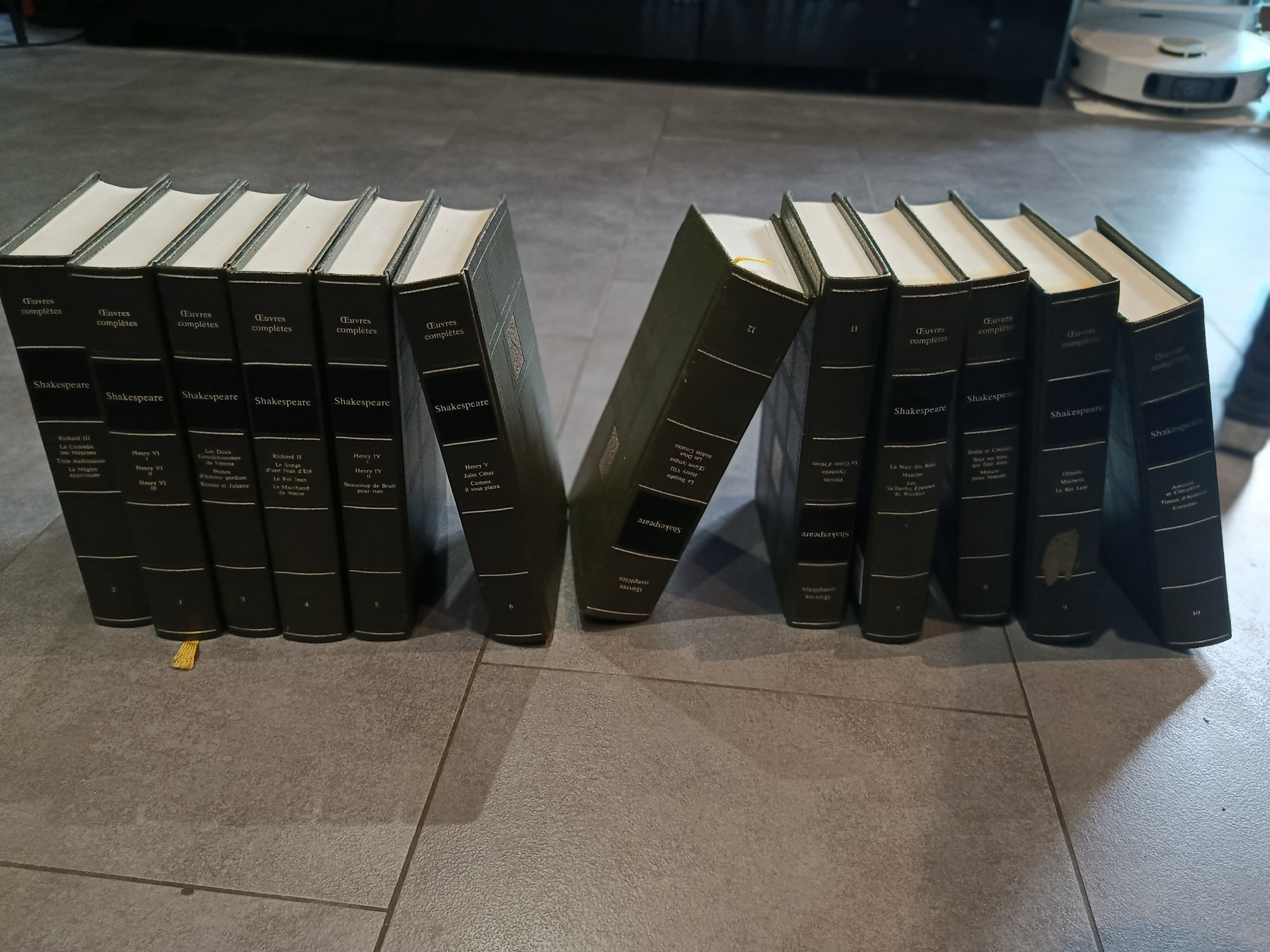 12 livres Œuvres complètes de Shakespeare Club français 1962
