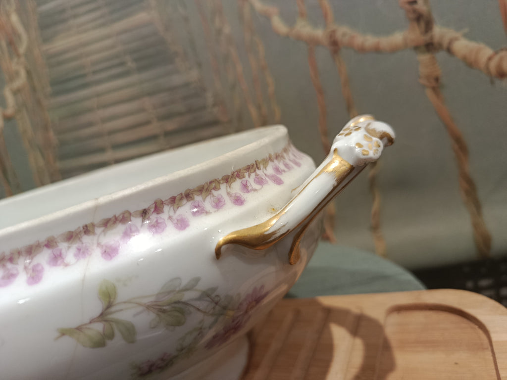 Soupière ancienne en porcelaine de Limoges Haviland motifs floraux dorés Art Déco XXe siècle