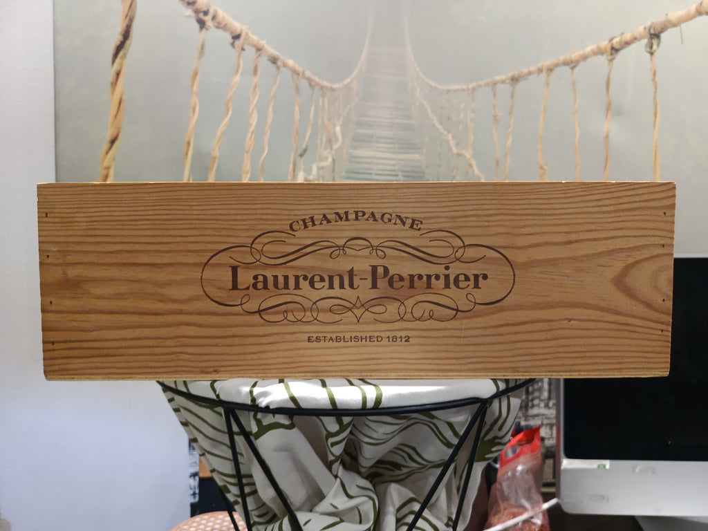 Ancienne caisse à champagne Magnum Laurent Perrier vintage Bureau Collection XXe Artisanale Originale