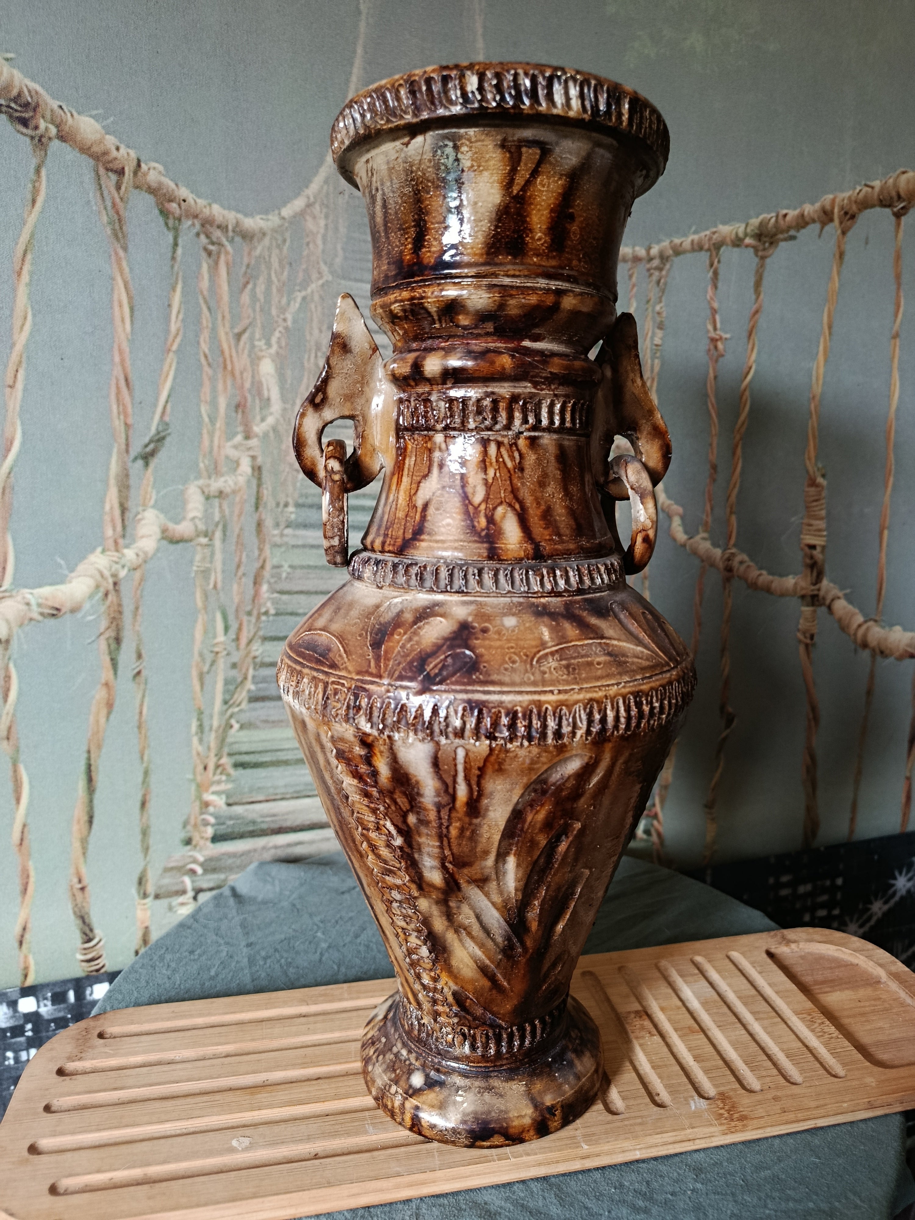 Vase amphore ancien en céramique motifs floraux Art Déco XIXe siècle