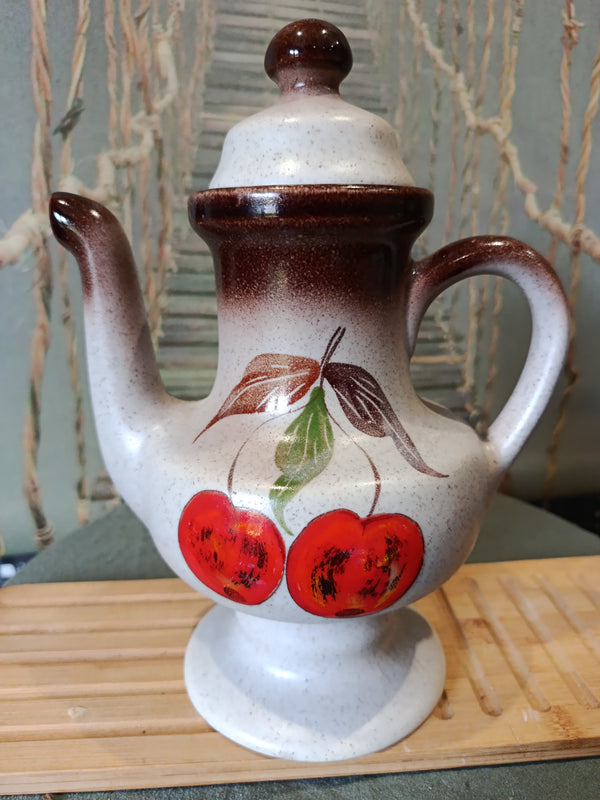 Théière vintage en grès motifs fleurs et fruits Art Déco XXe siècle