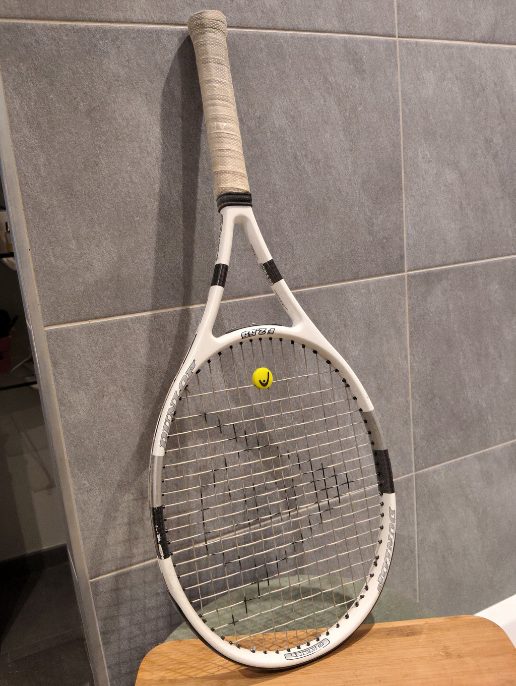 Ancienne Raquette Vintage Dunlop Enfants graphite White Vintage XXe Collection