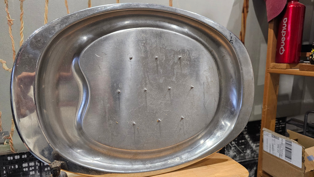 Ancien Grand Plat de Service en Metal couleur Gris Argentée A piques Vintage XXe Cuisine rétro Collection