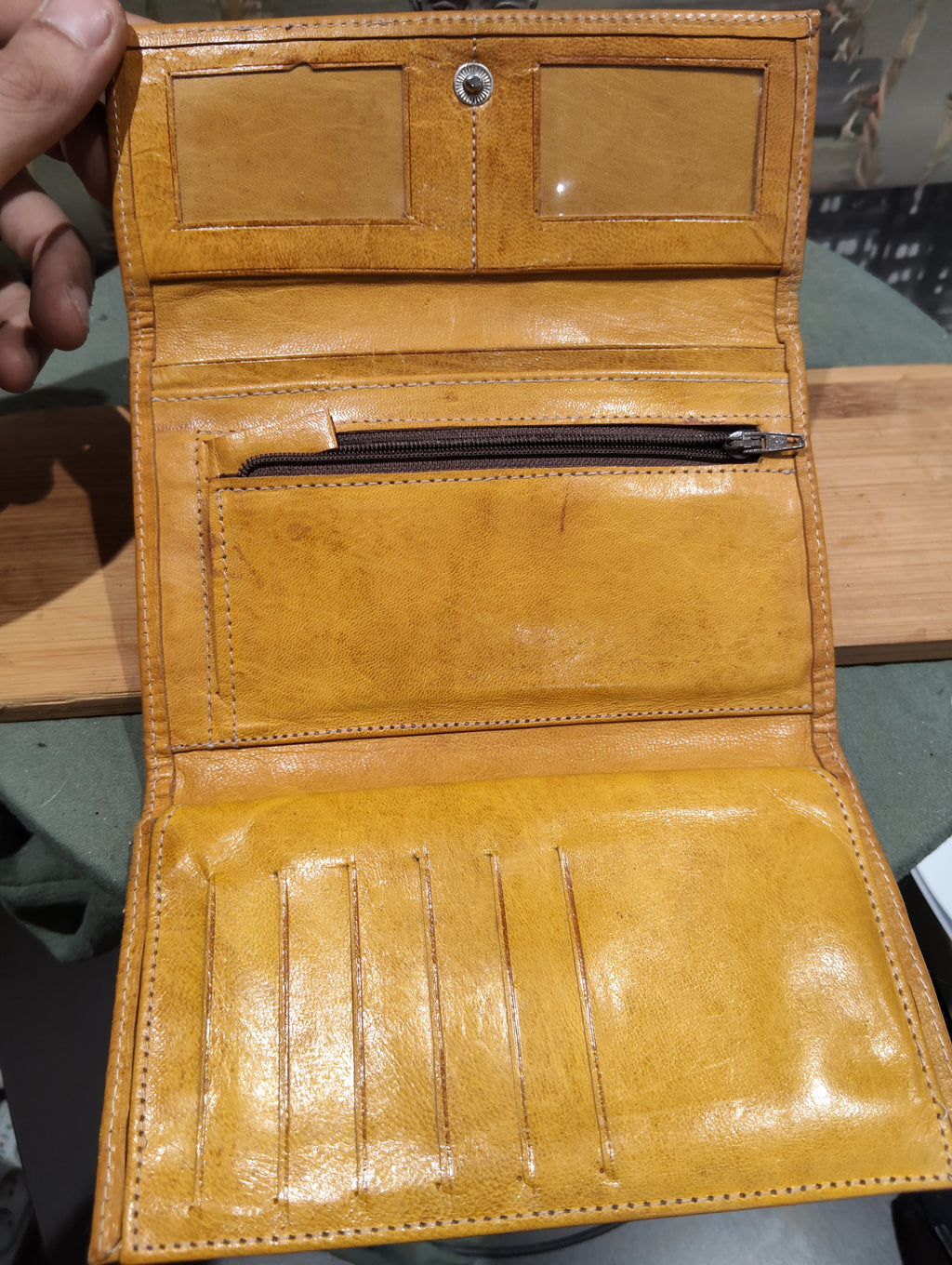 Ancien Porte Monnaie Original en Cuir D'Agneau Original Artisanal Fait Main Luxe Camel XXe Collection