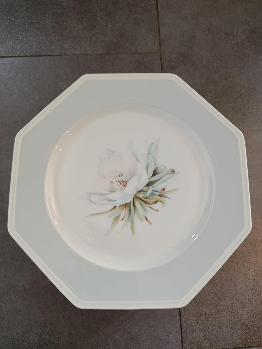 Ensemble Service x2 Assiettes Florales de Luxe en porcelaine de Limoges Art Deco Manufacture Royale Lavandou Neuves XXe collection