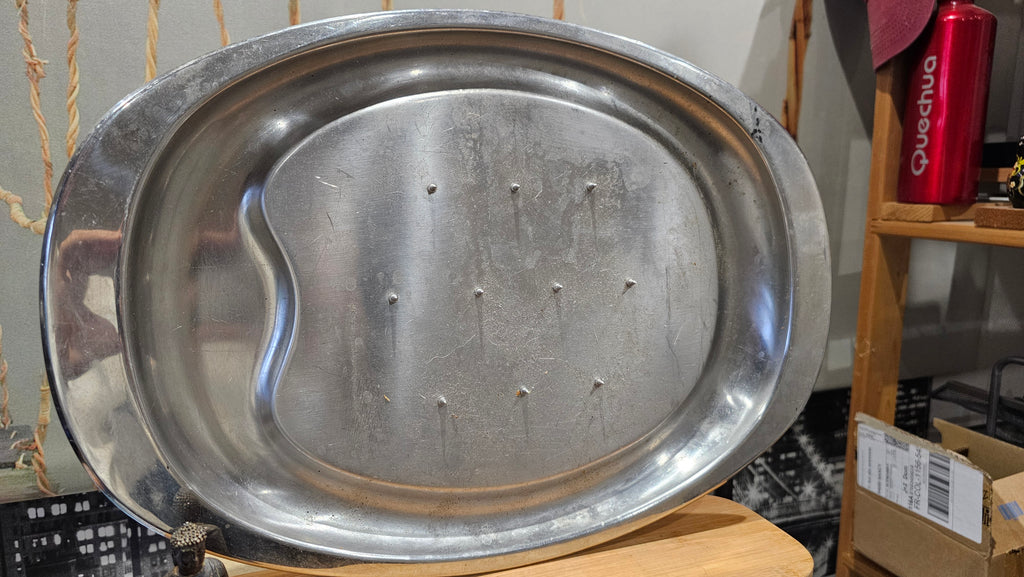 Ancien Grand Plat de Service en Metal couleur Gris Argentée A piques Vintage XXe Cuisine rétro Collection