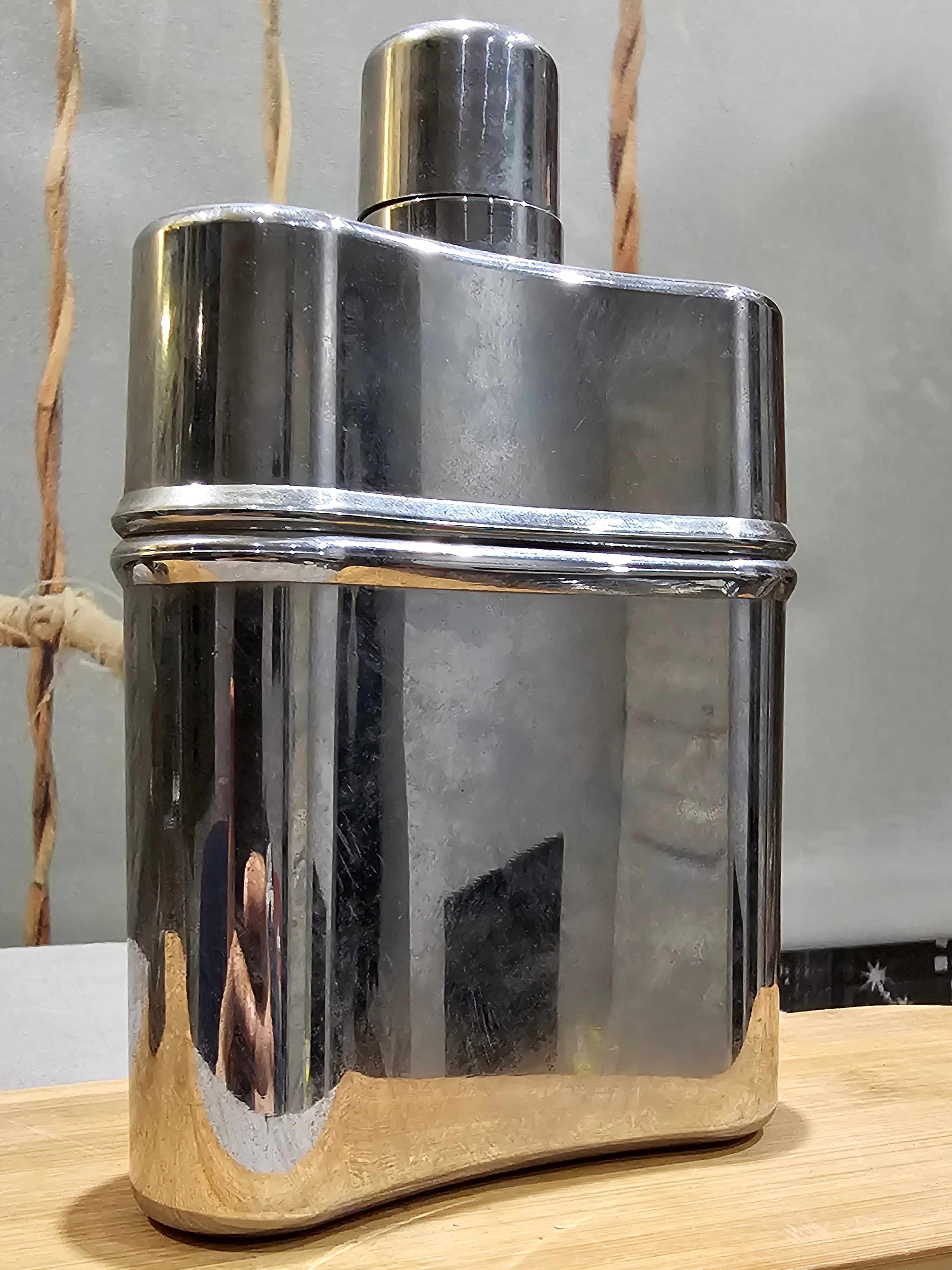 Ancienne Flasque de Hanche Eau de Vie E.Coullin Vintage Metal Luxe Argentée Vintage XXe Edition