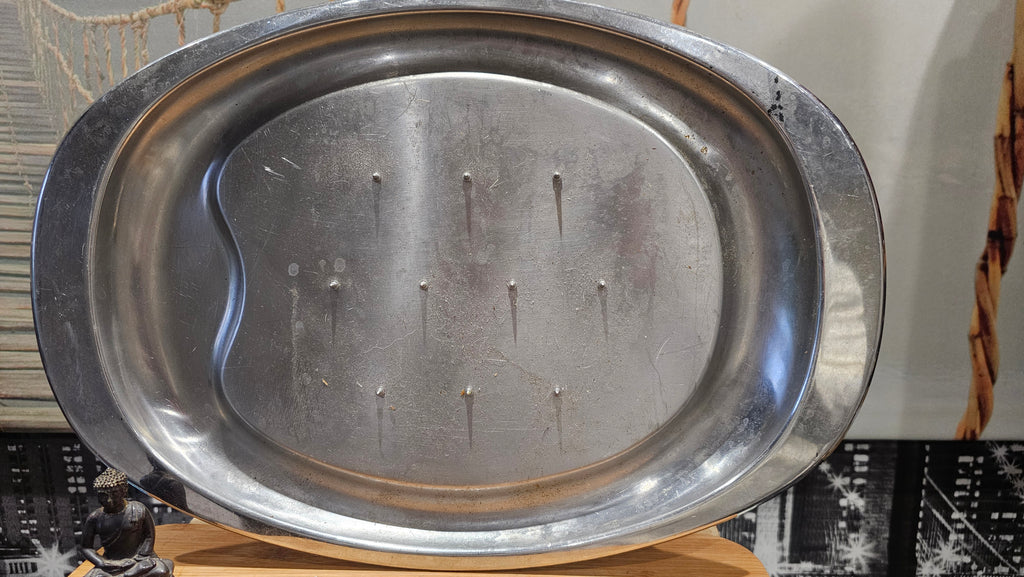 Ancien Grand Plat de Service en Metal couleur Gris Argentée A piques Vintage XXe Cuisine rétro Collection