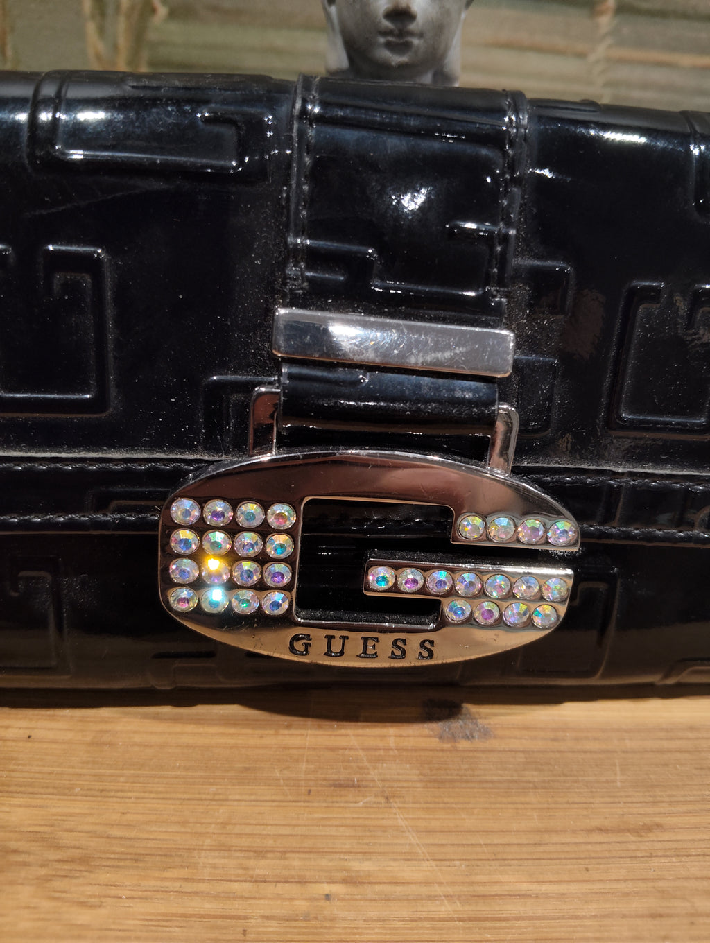 Ancien Grand Porte Monnaie de Collection Guess Cuir De Veau Brillant Lisse Pierres Précieuses Argentées Original XXe Collection Rétro