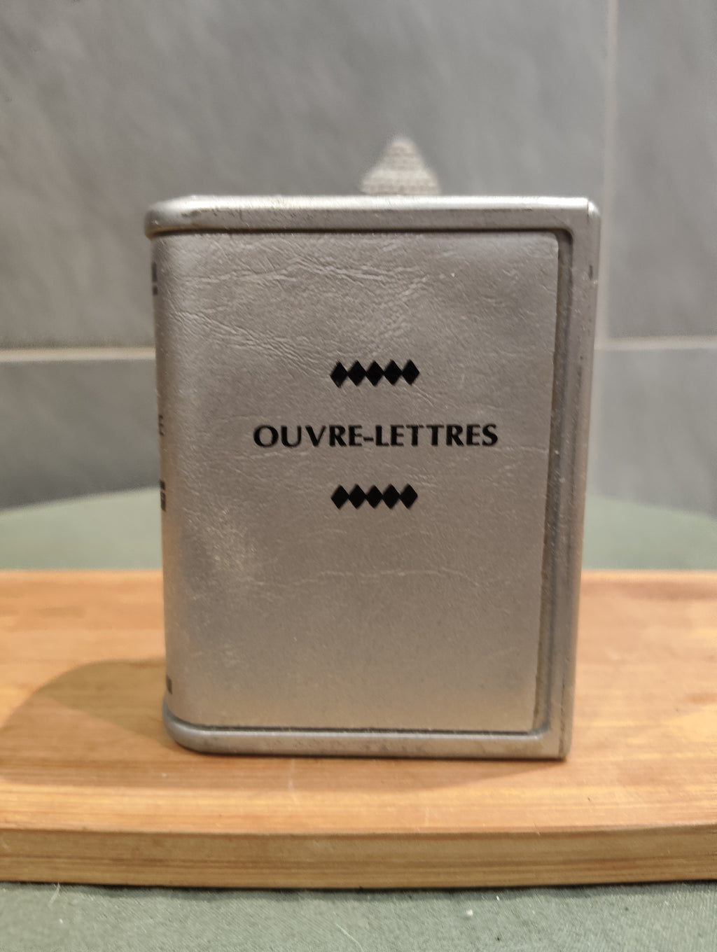 Ancien Ouvre Lettre en Métal matériel de bureau vintage original XXe Collection