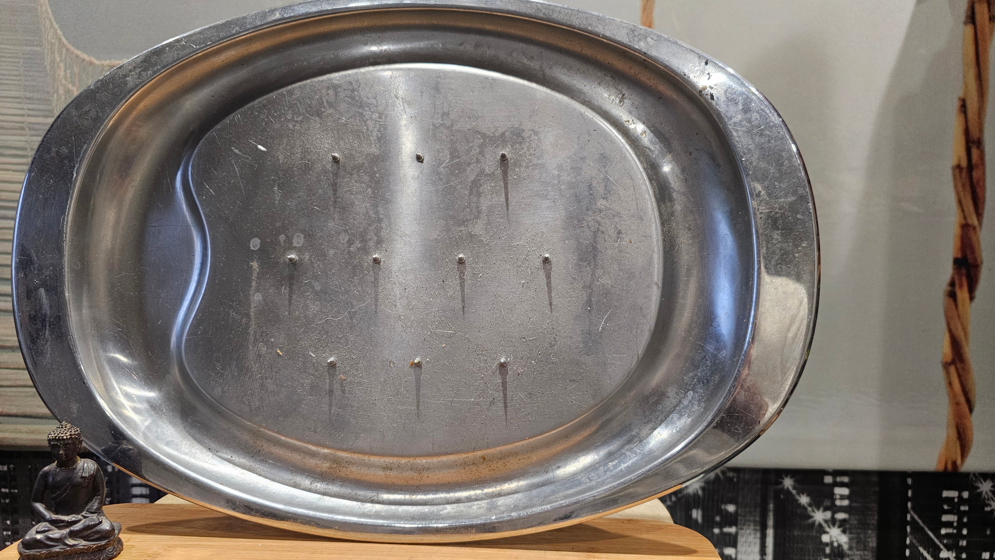 Ancien Grand Plat de Service en Metal couleur Gris Argentée A piques Vintage XXe Cuisine rétro Collection