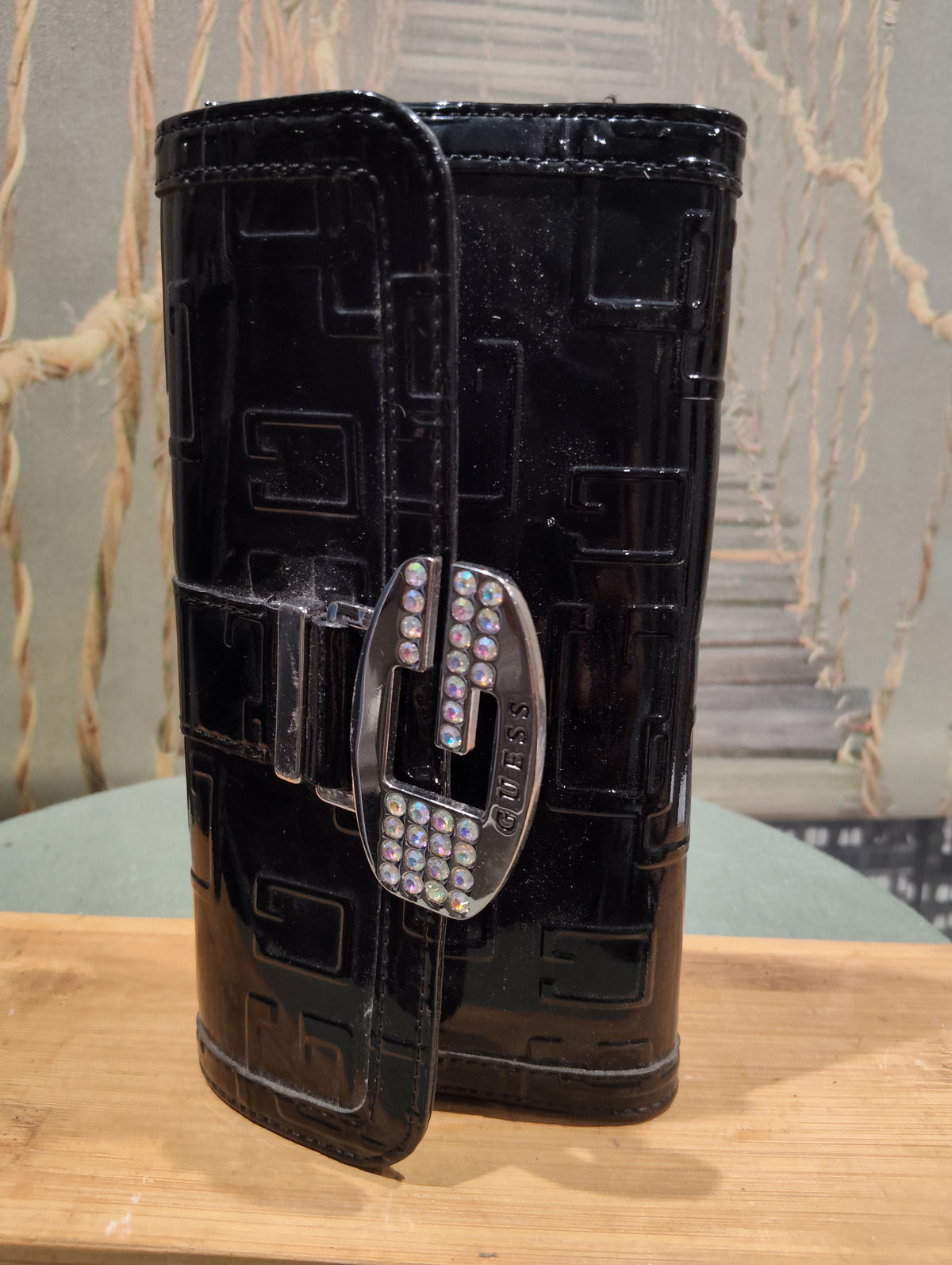 Ancien Grand Porte Monnaie de Collection Guess Cuir De Veau Brillant Lisse Pierres Précieuses Argentées Original XXe Collection Rétro